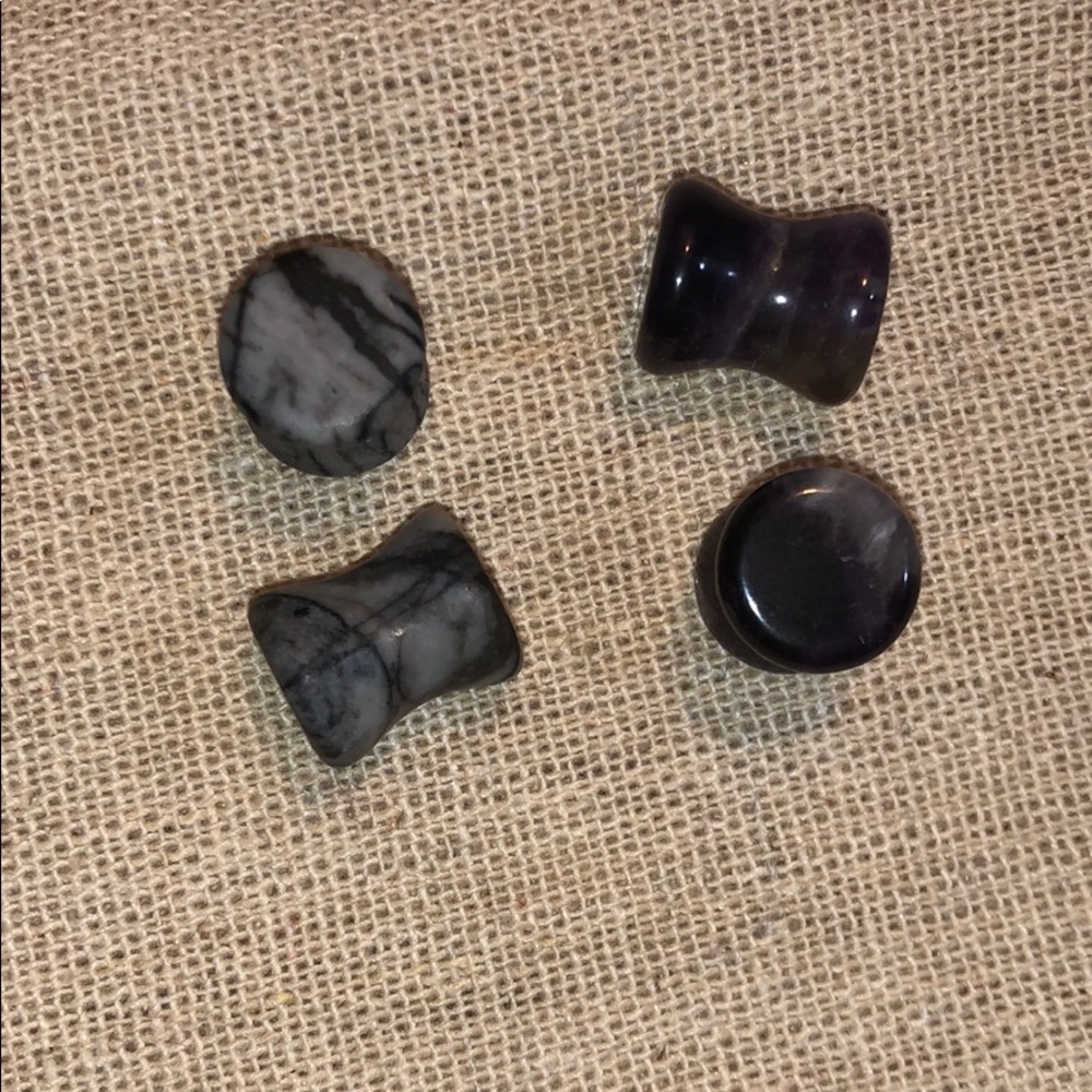 0g stone earplugs